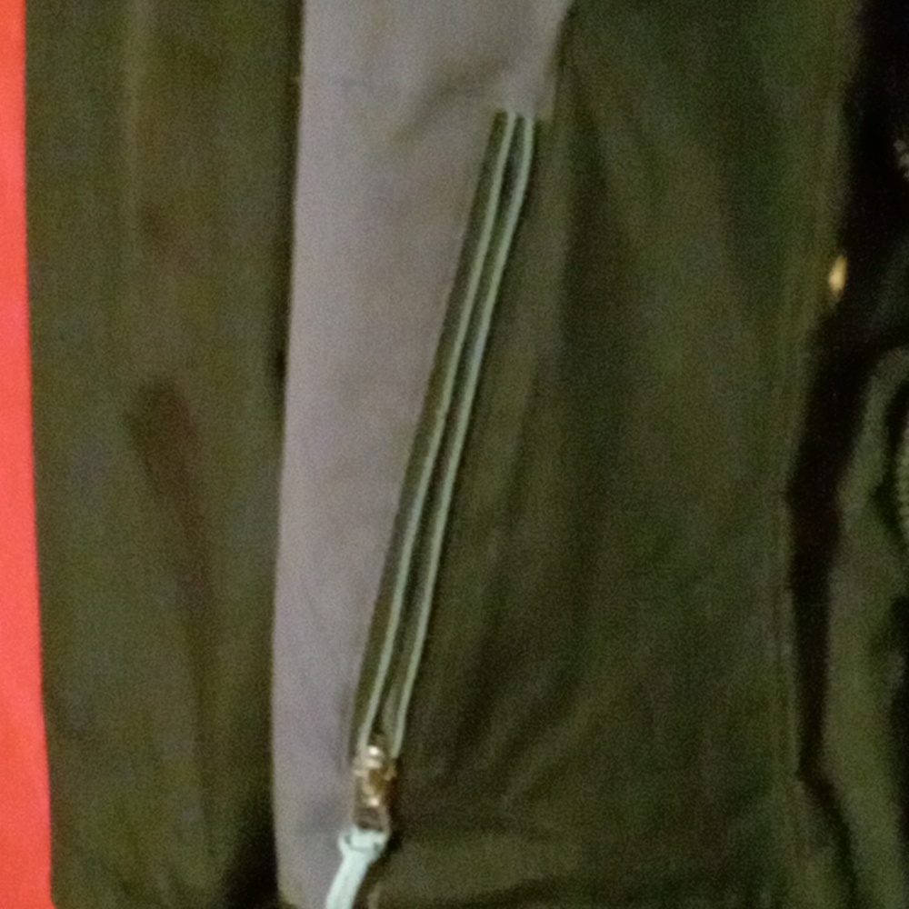 Coat - Picture 4 of 10